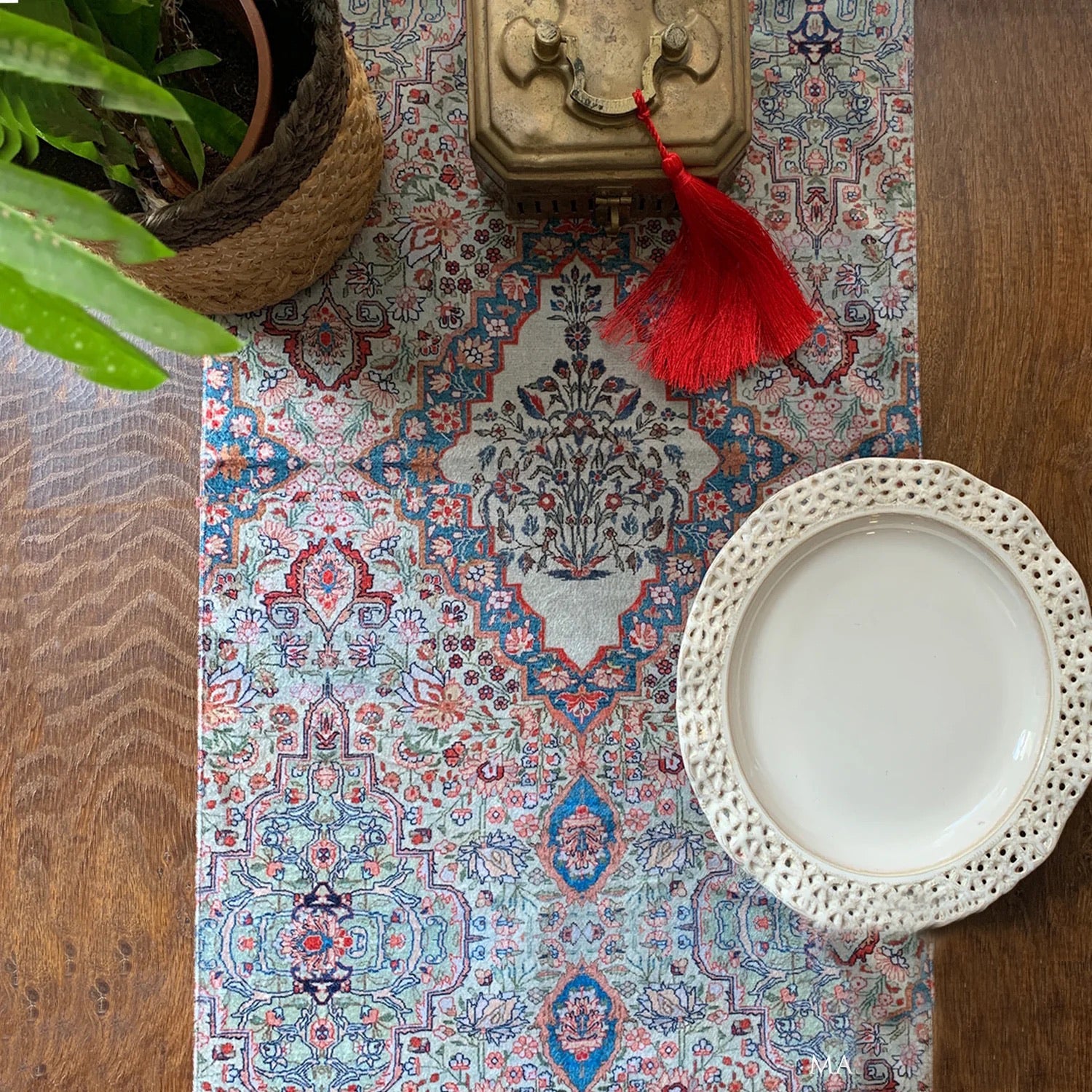 Table Runner
