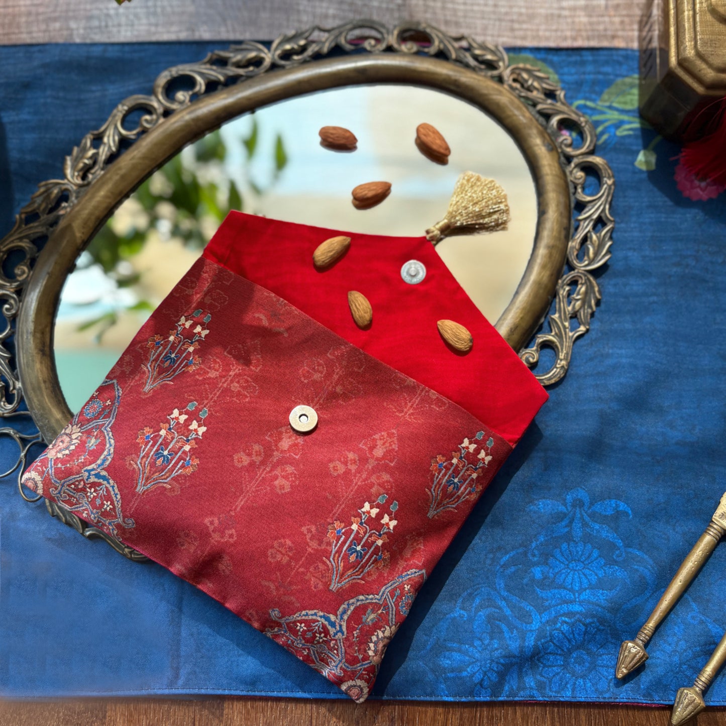 Ornate Mughal Boota Rust Gift Envelope - Medium