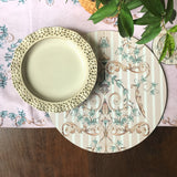 Pale florids Round Tablemat