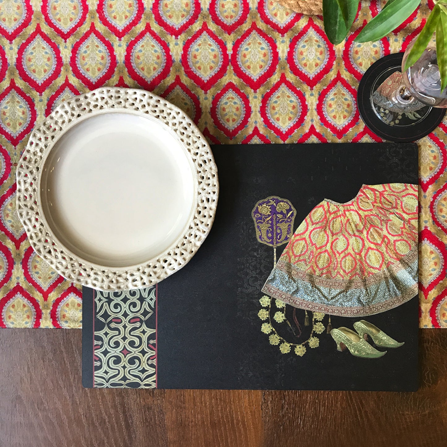 Royal Skirt Tablemat