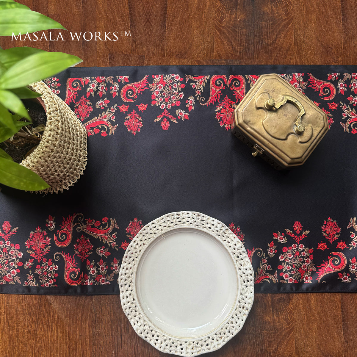 Black & White Paisley Reversible Table Runner