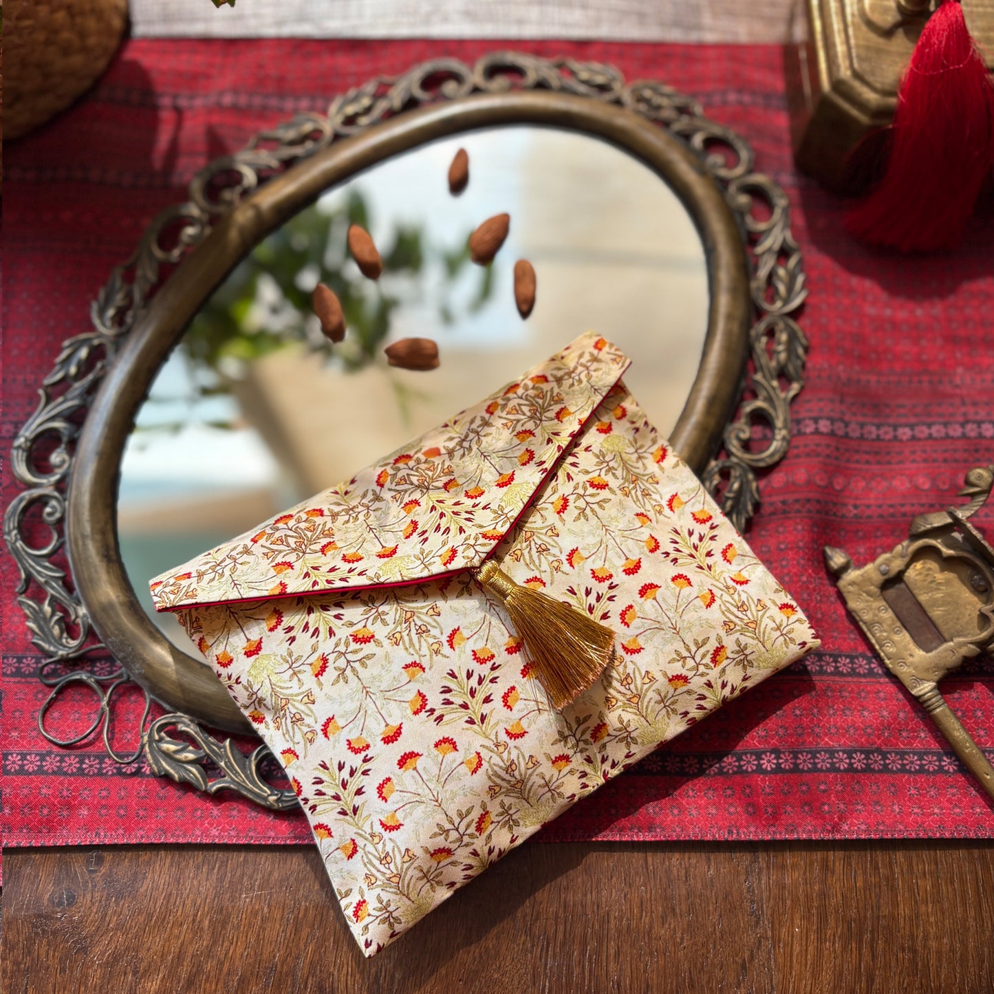 Delicate Foral Gift Envelope - Medium