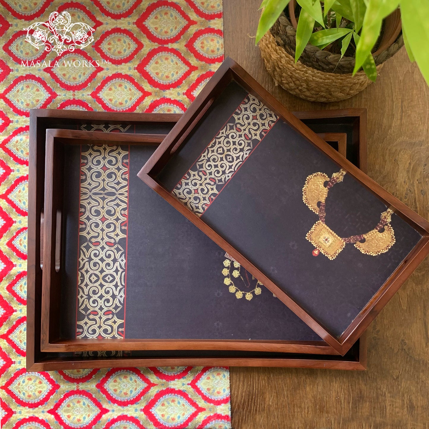 Royal Robe Wooden Tray Set