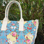 Floral Grunge Beach / Tote Bag