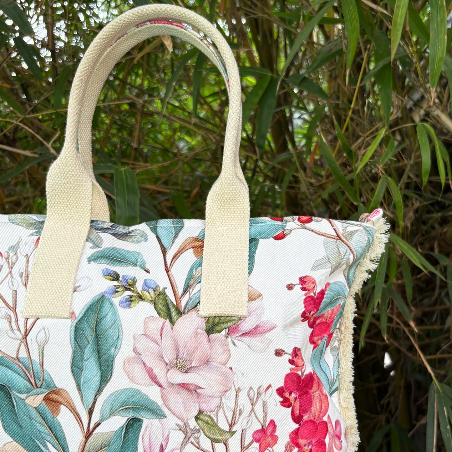 Orchid Smphony Beach / Tote Bag
