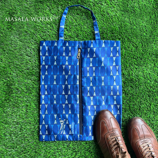 The Golf Club Shoe Bag