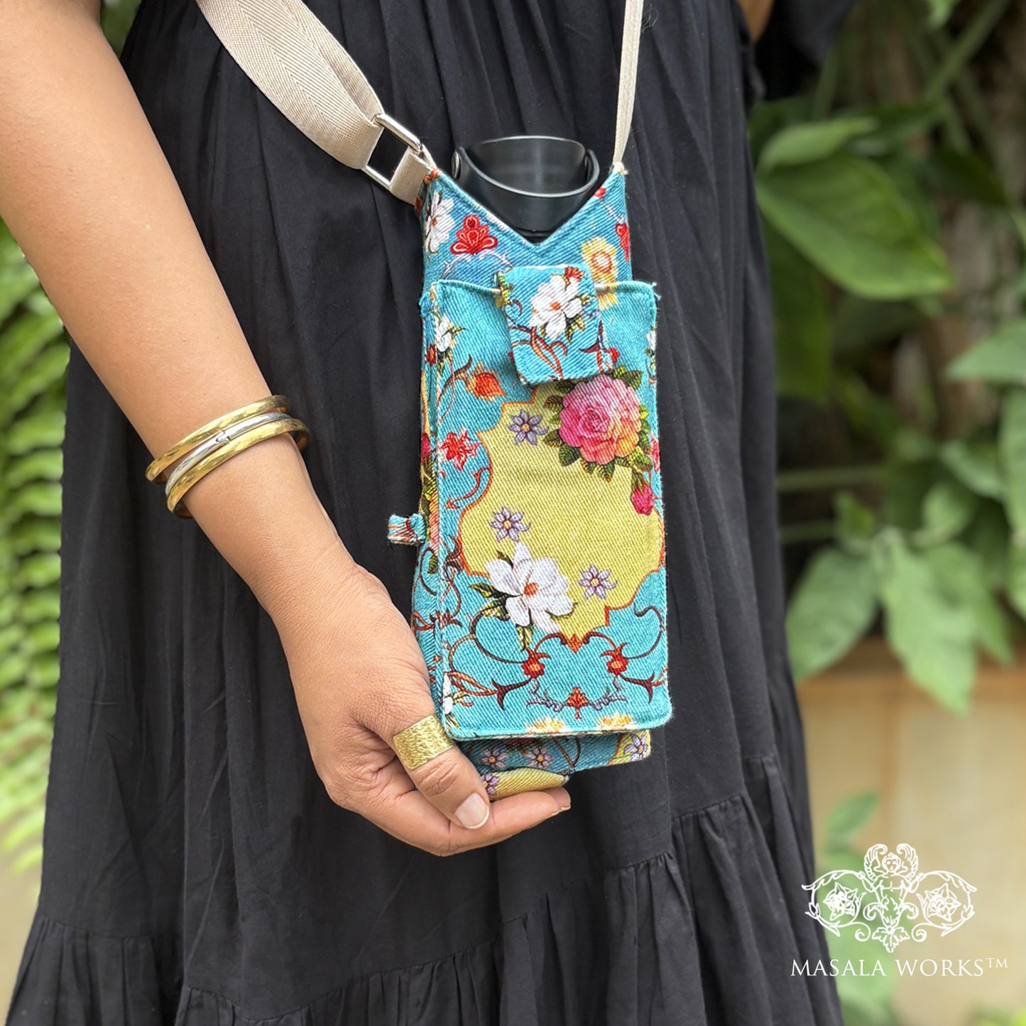 Floral Grunge Water Bottle sling with Mobile Holder