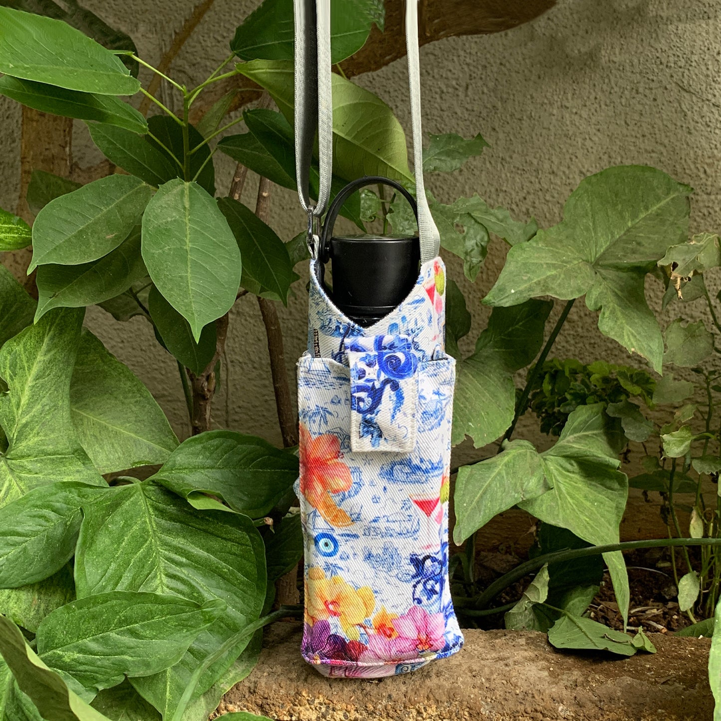 Radiant Garden On Ink Water Bottle sling with Mobile Holder