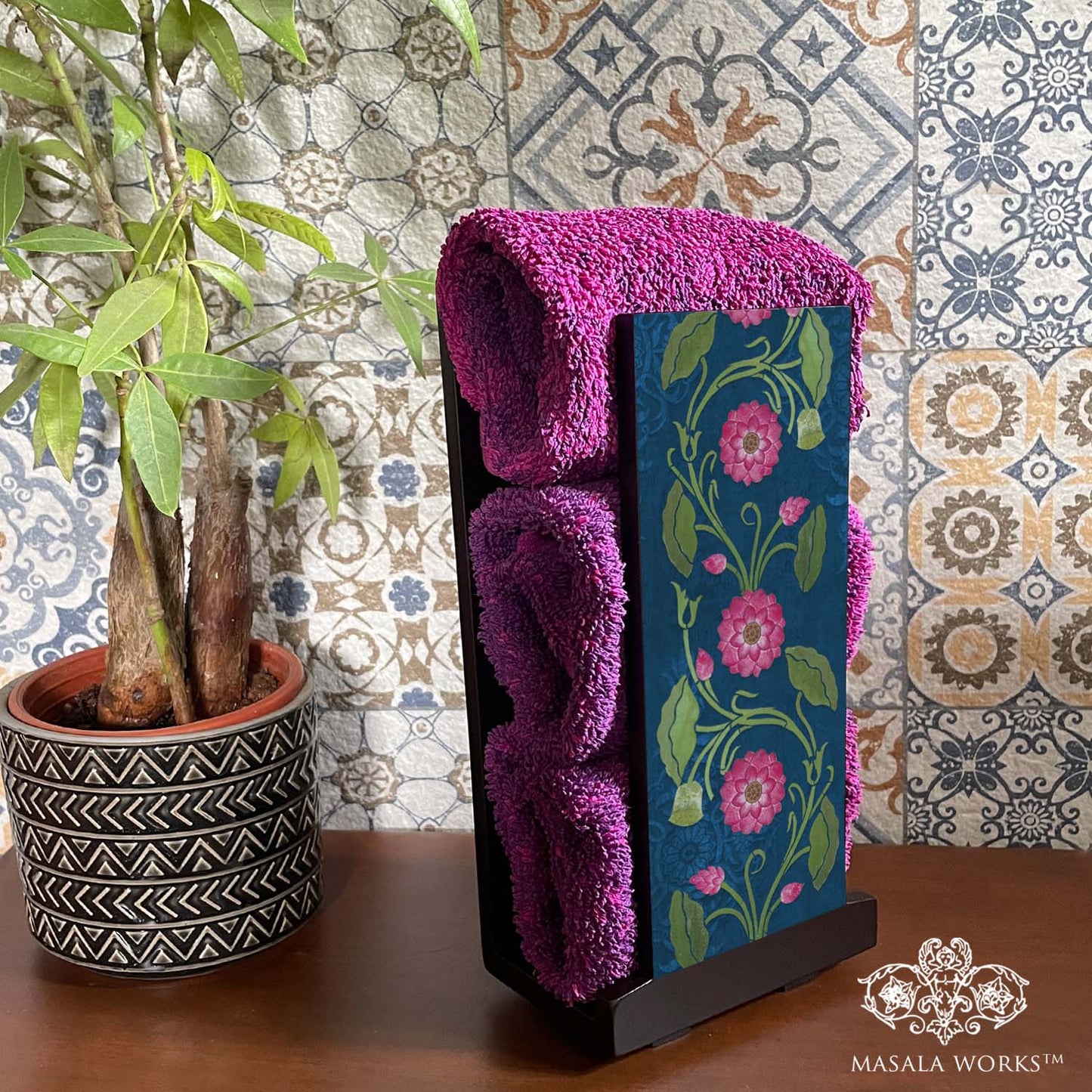 Lotus Jaal Cloth Napkin Stand