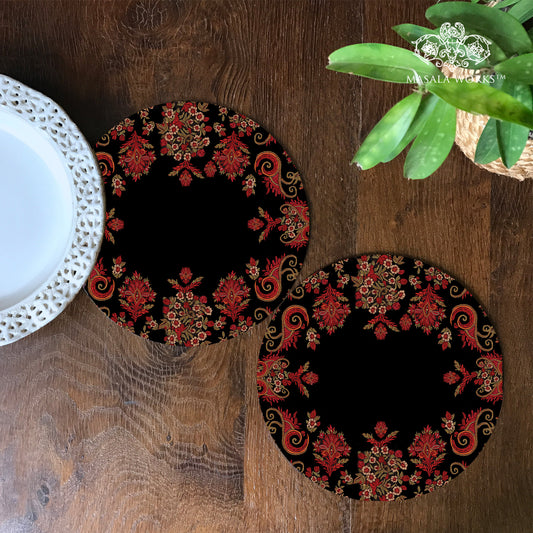 Black Pashmina Trivet